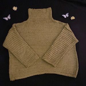 Aerie, light green crop cowl sweater,soft channel fabric